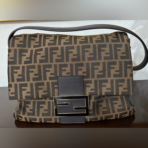 FENDI Zucchino Mamma Shoulder Bag AMAZING CONDITION - Picture 1 of 8